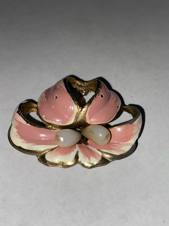 Kantor Jewelry - Vintage signed Kantor Pink Enamel Flower Brooch with Pearl Accents